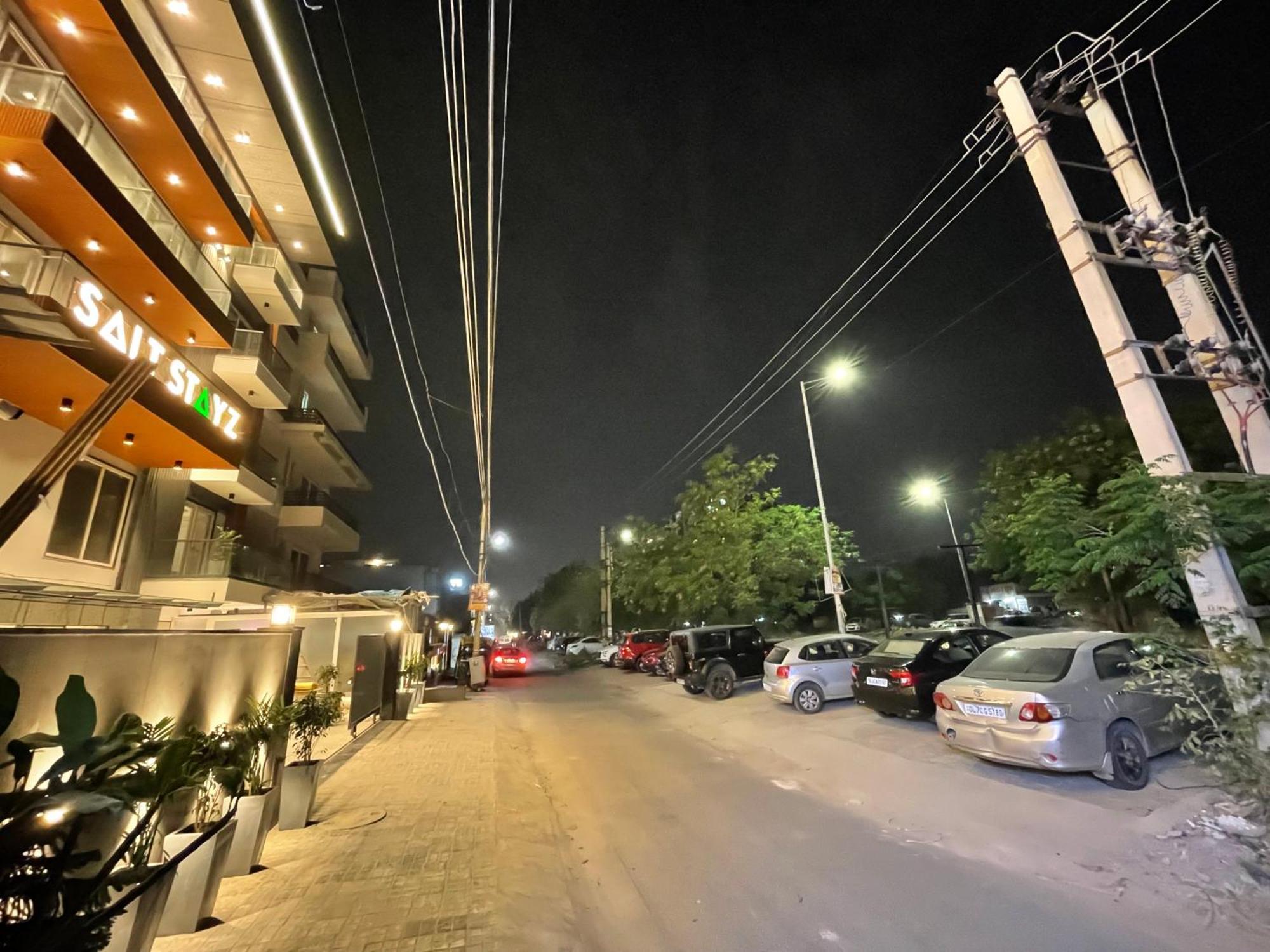 Saltstayz Premier - Near Golf Course Road & Sector 57 Gurgaon Exterior foto