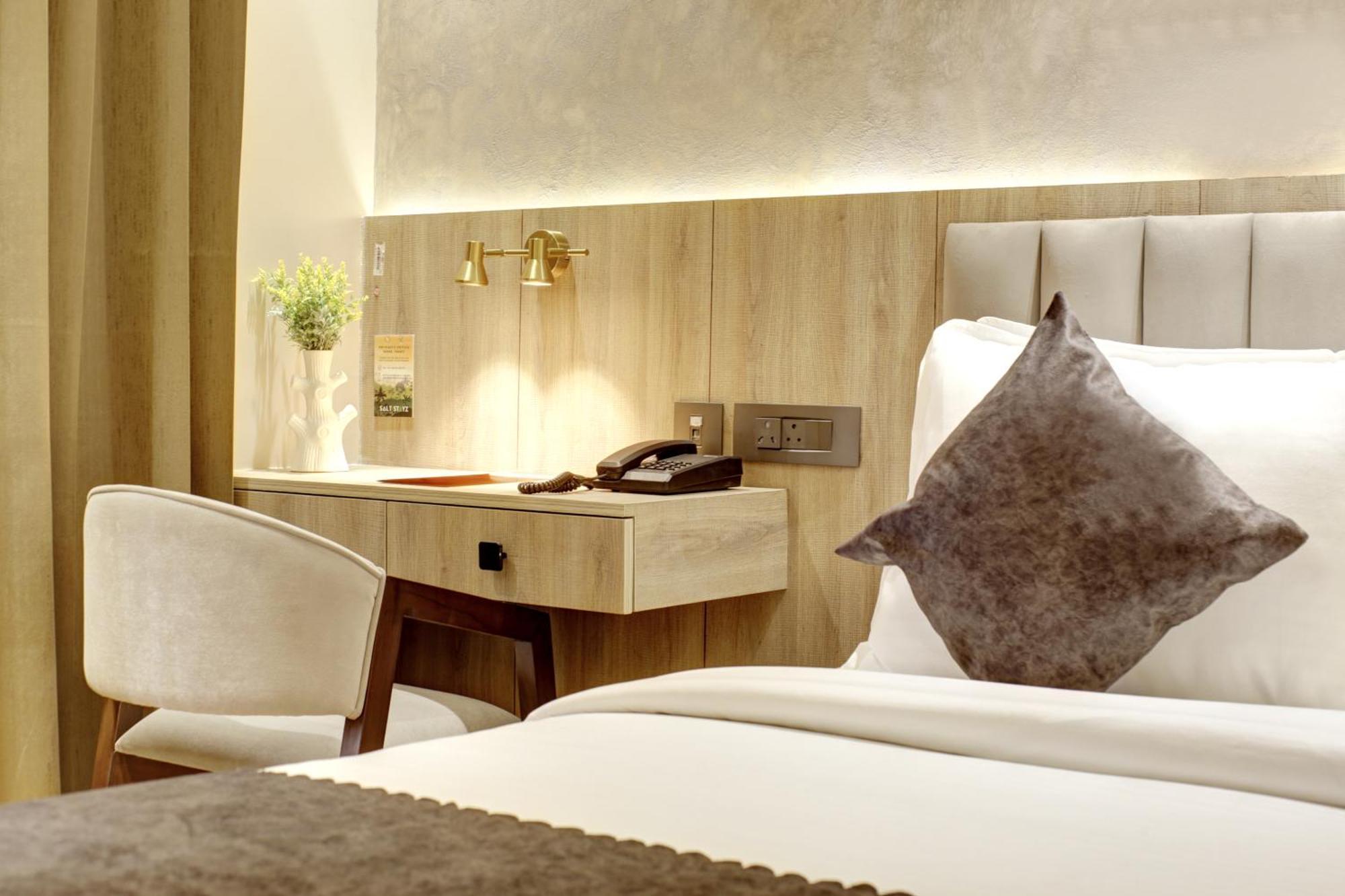 Saltstayz Premier - Near Golf Course Road & Sector 57 Gurgaon Exterior foto