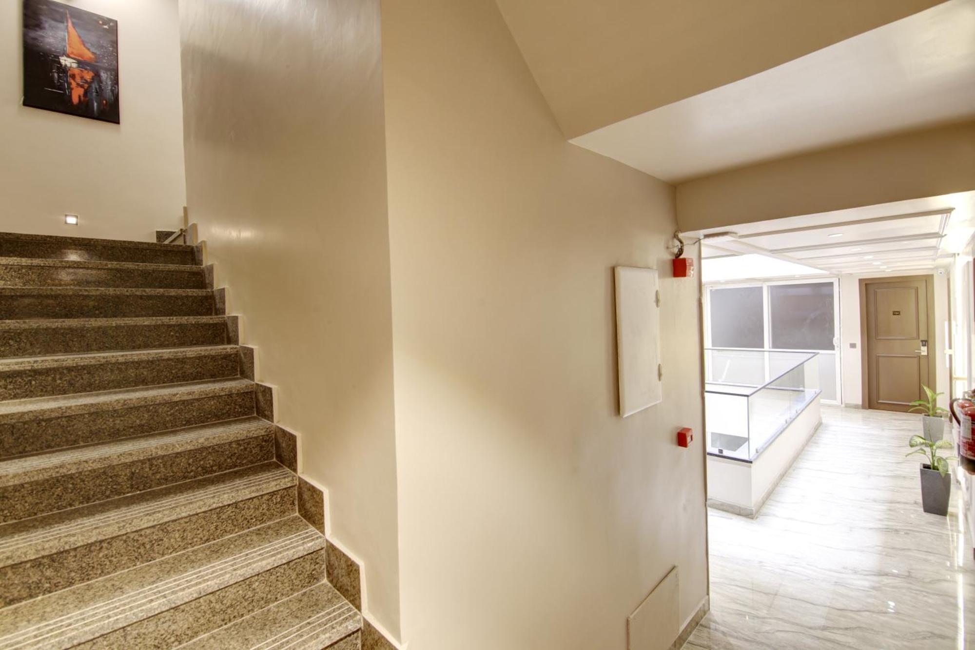 Saltstayz Premier - Near Golf Course Road & Sector 57 Gurgaon Exterior foto